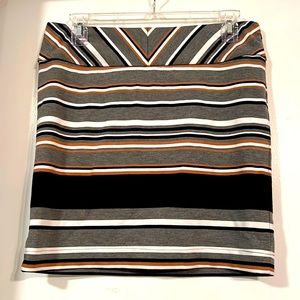 Concepts Club mini skirt for wome with a side zipper. Size XS